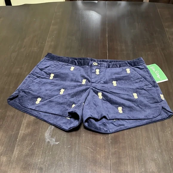 Lilly Pulitzer Adie Short - Picture 3 of 11